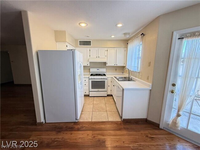 Building Photo - 8004 Celestial Ave