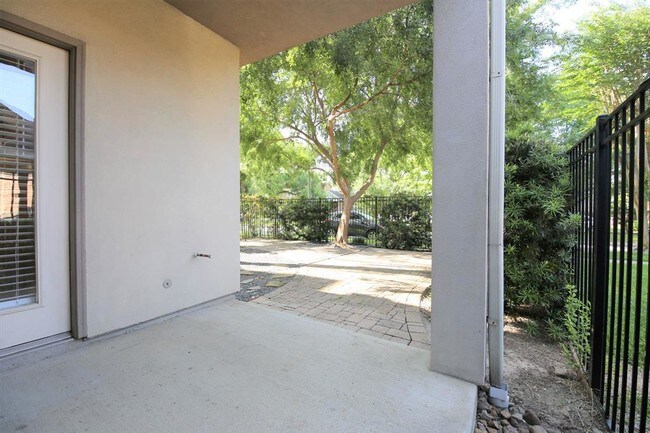Building Photo - 1415 Bonnie Brae St