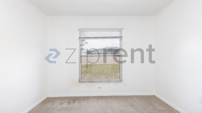 Building Photo - 2750 Gramercy Dr