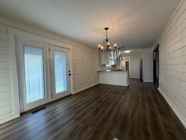 Building Photo - 2 bedroom/1 bath home in West Morristown