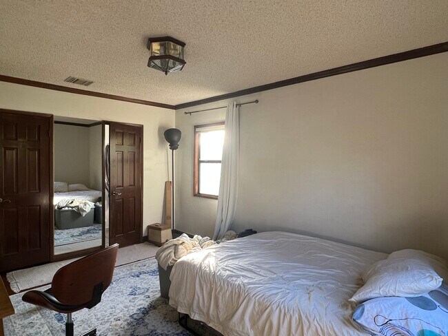 Building Photo - 1618 Glendon Ave