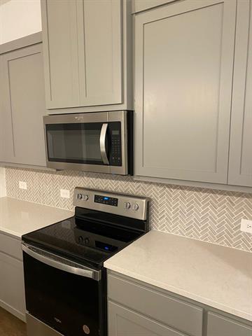 Building Photo - 1624 Pne Vly Dr