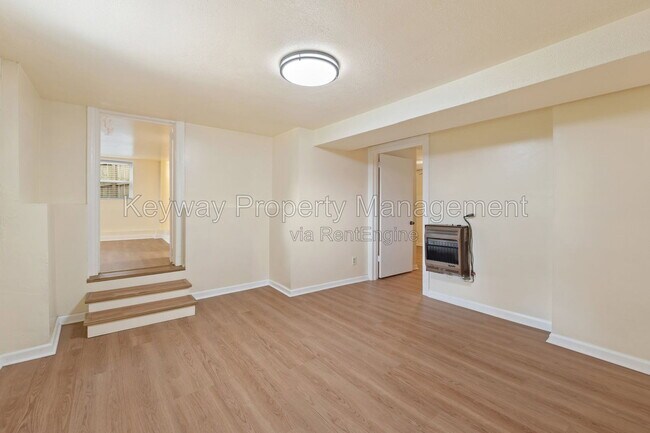 Building Photo - 1422 Heard Ave