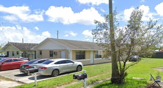 Building Photo - 2416 NW 79th St