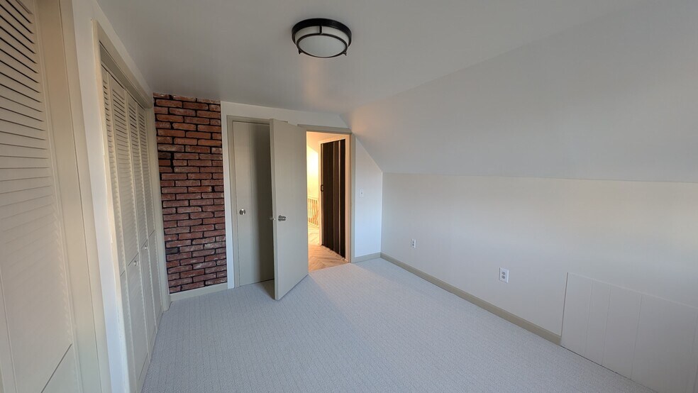3rd floor bedroom 2 - 347 Spahr St