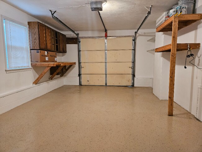 Building Photo - 1316 Winfall Dr