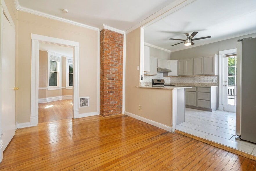 Building Photo - 436 Tuxedo Blvd