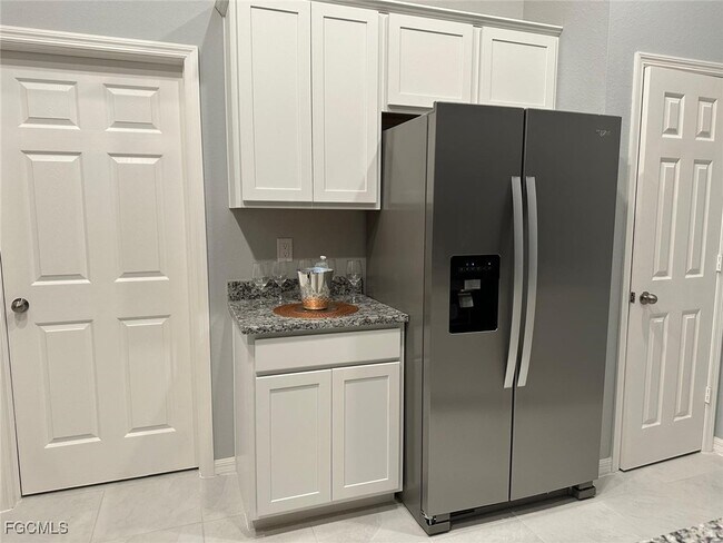 Building Photo - 3756 NE 13th Pl