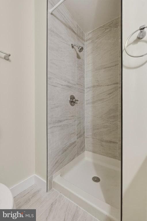 Building Photo - 109 W Queen Ln