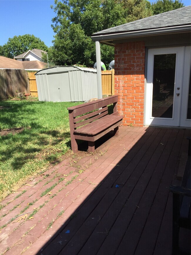 Building Photo - 5811 Woodmancote Dr