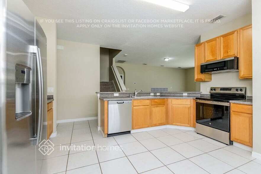 Building Photo - 866 Cherry Valley Way