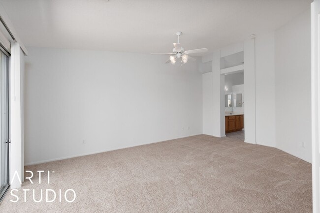 Building Photo - ***Sunset Greens 3 Bedroom 2 Bath Unfurnis...