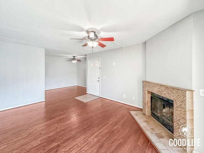 Building Photo - 3020 Alta View Dr