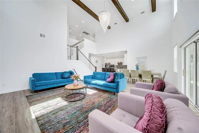 Building Photo - Stunning Fully Furnished 4 Bed Home with Resort-Style Community Amenities