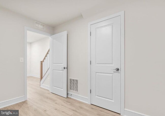 Building Photo - 21764 Dollis Hl Ter