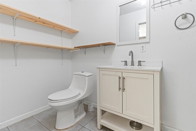 Building Photo - 10906 Keese Dr