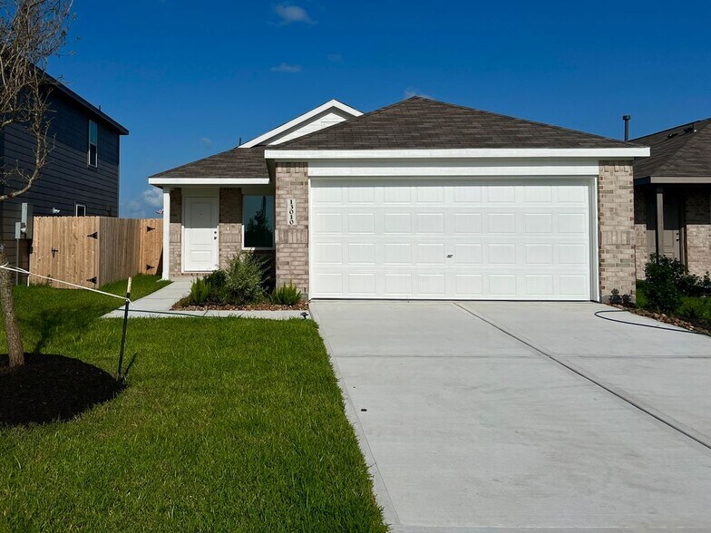 Primary Photo - 13010 Christopher David Dr