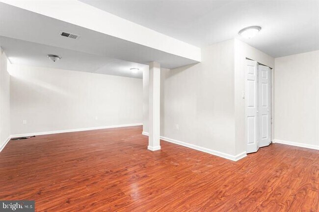 Building Photo - 2807 Falling Brook Terrace