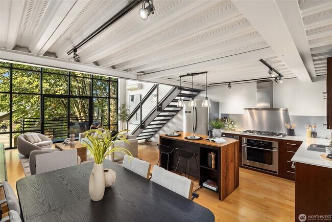 Building Photo - 1Bd/1.5Ba Seattle Condo