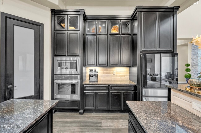 Building Photo - 14812 Long Shadow Ave