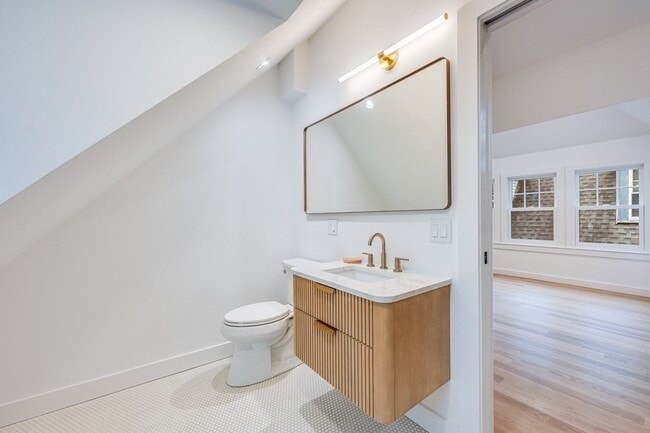 Building Photo - 79 Dana St