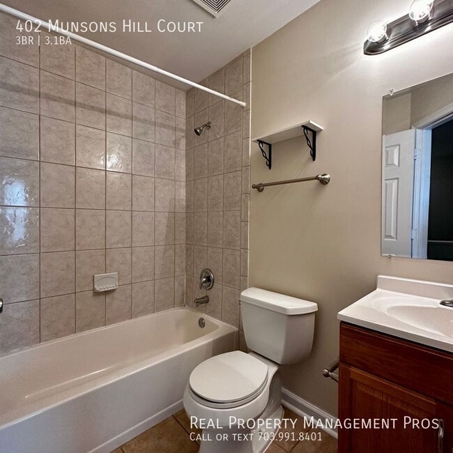 Building Photo - 402 Munsons Hill Ct