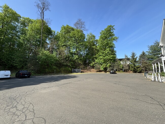 Building Photo - 158 Greenwood Ave