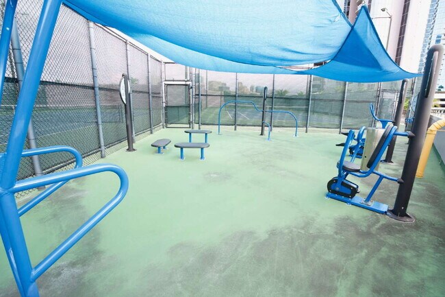 Building Photo - Spacious 2BR/2BA w/ Views, Lanai & 2 Parking – One Waterfront Tower