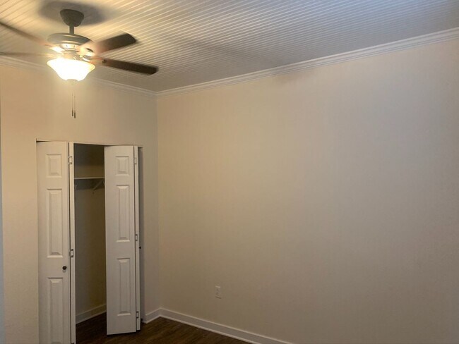 Building Photo - 2 Bedroom House in Port Allen