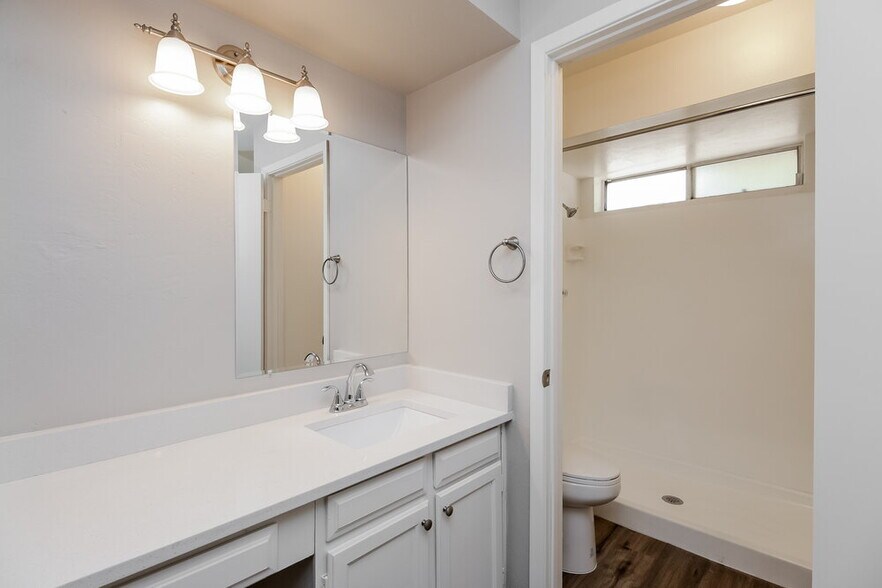 Building Photo - 840 S 21st St