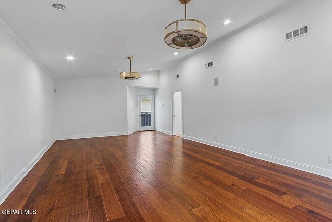 Building Photo - 6528 Calle Placido Dr