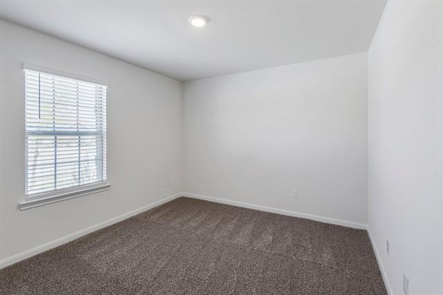 Building Photo - 709 Smokey Trail