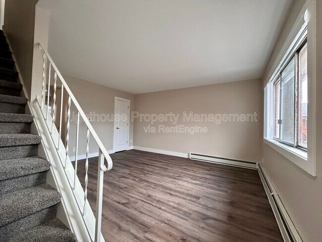 Building Photo - 2875 Taft Ave SW