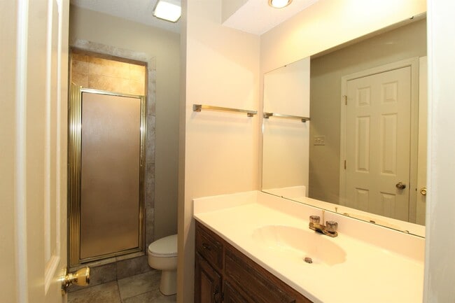 Building Photo - 5822 Gordon Ln