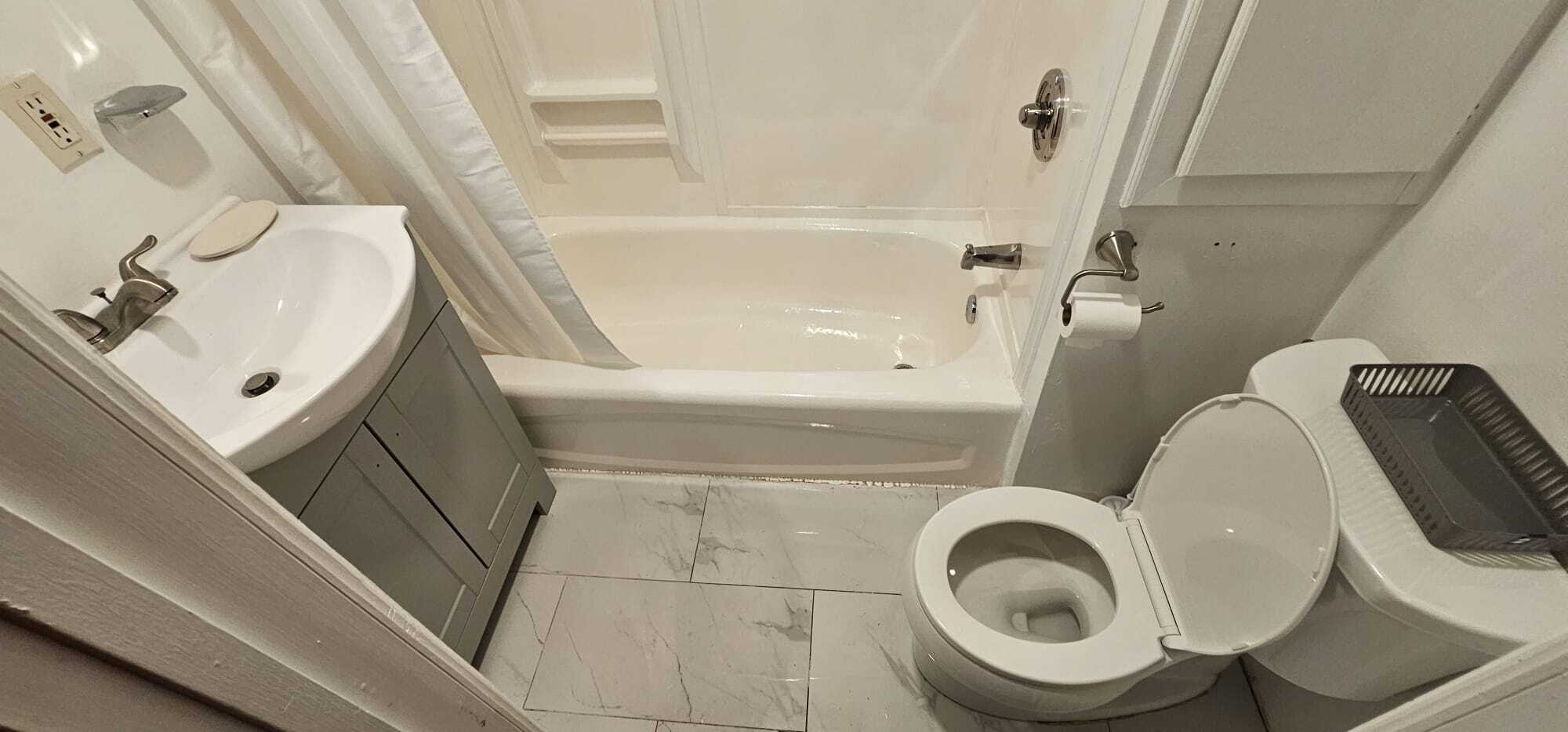 Building Photo - 6 4th Ave