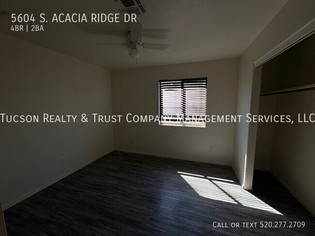 Building Photo - 5604 S Acacia Ridge Dr