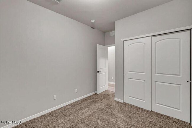 Building Photo - 14904 Tierra Crystal Ave