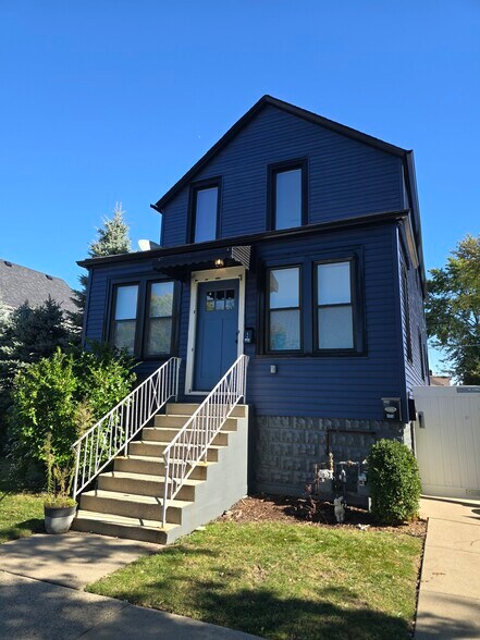 Building Photo - 1231 Clinton Ave