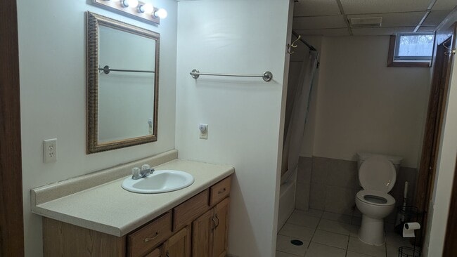 Building Photo - 1400 13th Ave NE