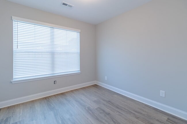 Building Photo - 4860 Ancient Glacier Ln