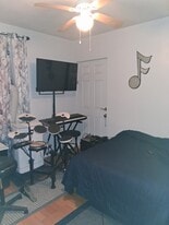 Building Photo - 5361 Sierra St