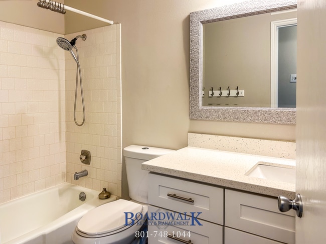 Building Photo - Remodeled & Ready 5 bed in Sandy