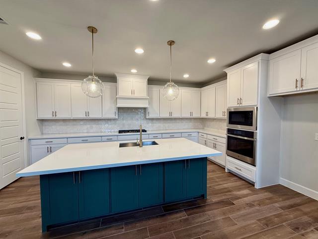 Building Photo - 2732 Acadia Mews