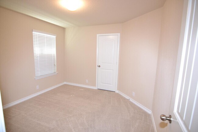 Building Photo - 15525 Gray Catbird