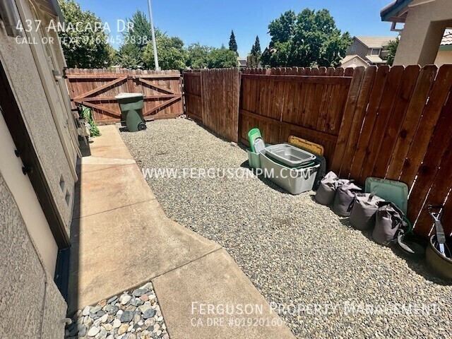 Building Photo - 437 Anacapa Dr