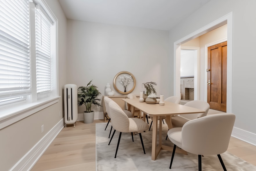 Building Photo - 5306 N Ashland Ave