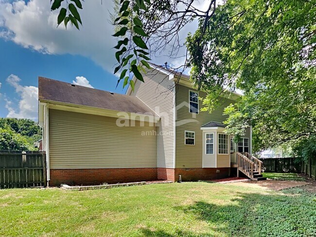 Building Photo - 1835 Oreilly Cir