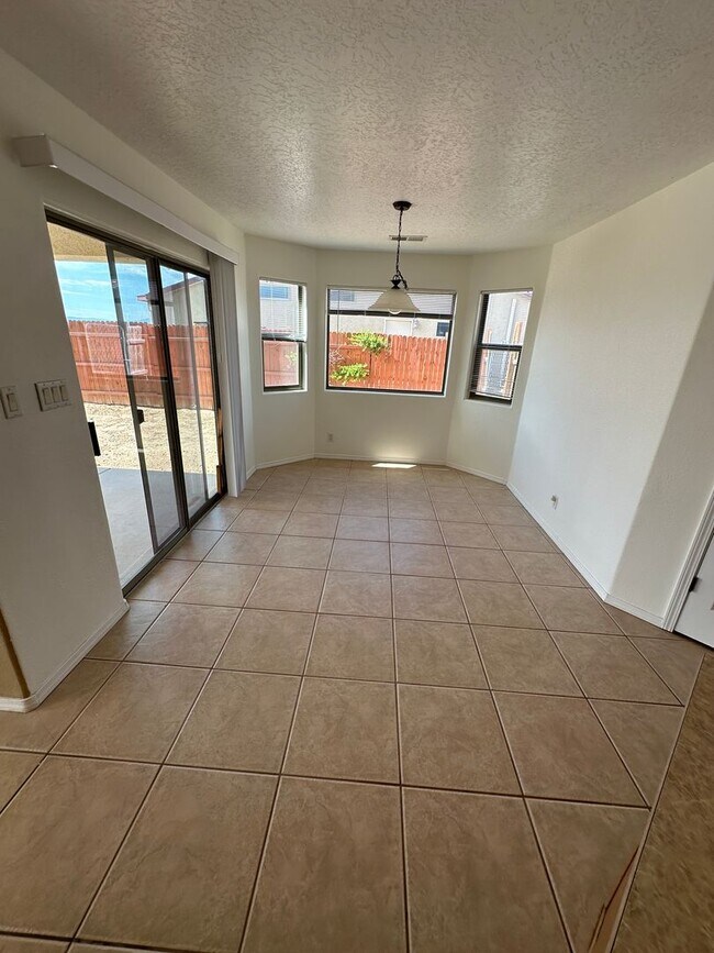 Building Photo - 808 7th St NE