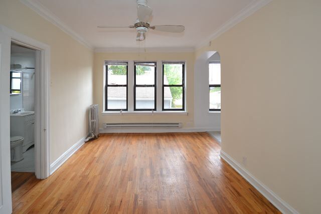 Building Photo - 4617 N Paulina St