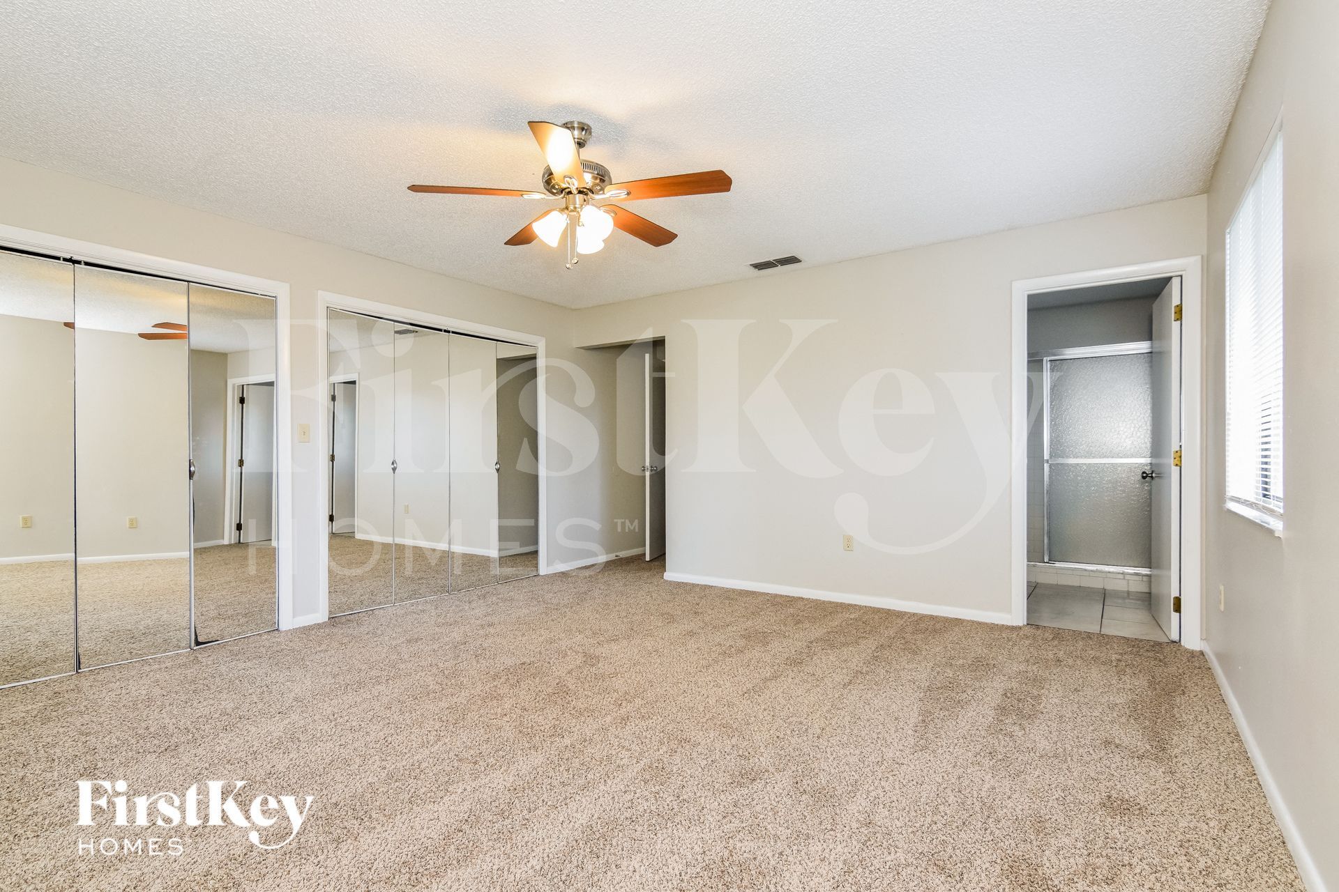 Building Photo - 5017 Kingswood Dr